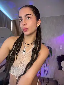 EmmaVonn online show from April 20, 2026, 7:37 pm