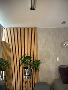 Snapshot of EmmaVonn chatting on April 10, 2026, 7:32 pm EmmaVonn online show from April 10, 2026, 7:32 pm