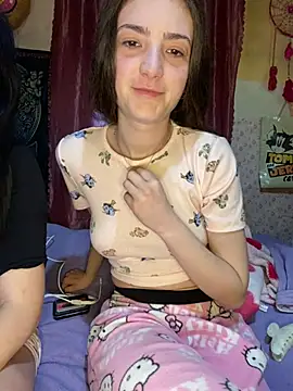 fogosaaa00 online show from April 16, 2026, 5:57 pm