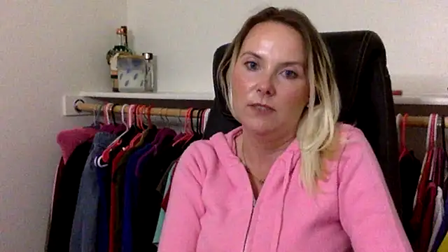 Natural DDD online show from April 15, 2026, 4:29 am