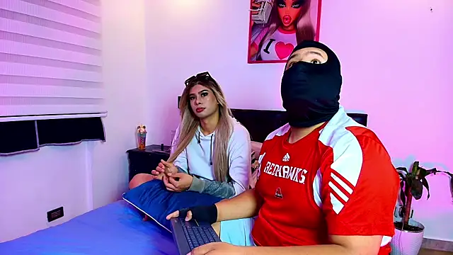 BrittXDante online show from April 13, 2026, 6:17 am