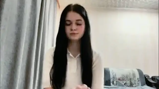 Snapshot of BellaLuxury chatting on April 8, 2026, 3:13 pm BellaLuxury online show from April 8, 2026, 3:13 pm