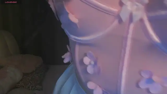 Snapshot of VelvetMelissa chatting on April 11, 2026, 3:27 pm VelvetMelissa online show from April 11, 2026, 3:27 pm