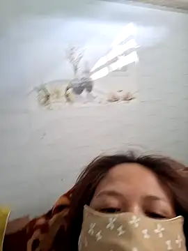 Snapshot of Yummy_9x chatting on April 11, 2026, 12:40 am Yummy 9x online show from April 11, 2026, 12:40 am