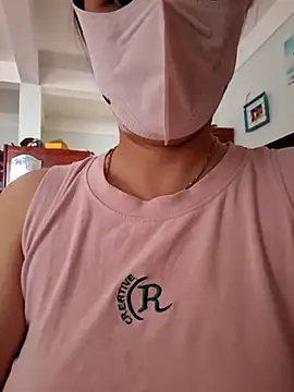 Snapshot of Yummy_9x chatting on April 6, 2026, 11:28 pm Yummy 9x online show from April 6, 2026, 11:28 pm