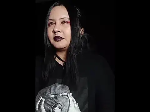 Snapshot of PrincessRaven chatting on April 7, 2026, 3:52 am PrincessRaven online show from April 7, 2026, 3:52 am