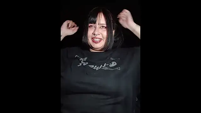 Snapshot of PrincessRaven chatting on April 14, 2026, 3:33 am PrincessRaven online show from April 14, 2026, 3:33 am