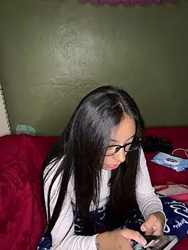 Snapshot of VelvetPrive14 chatting on June 27, 2026, 7:36 am VelvetPrive14 online show from June 27, 2026, 7:36 am