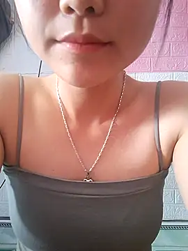 -Cidy- online show from April 13, 2026, 5:22 am