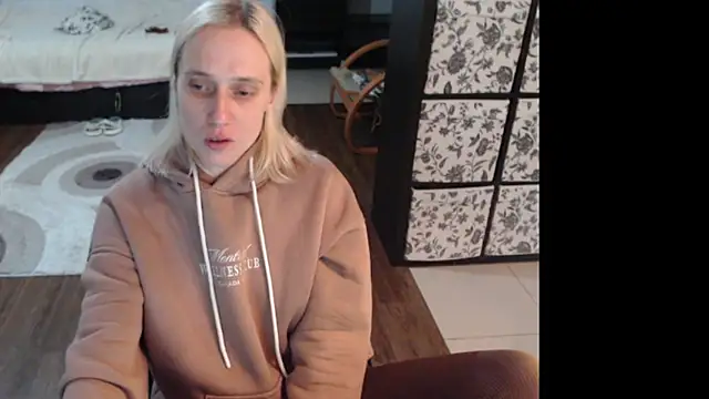 Snapshot of Sweet_hot_shrmp chatting on May 28, 2026, 12:33 pm Sweet hot shrmp online show from May 28, 2026, 12:33 pm