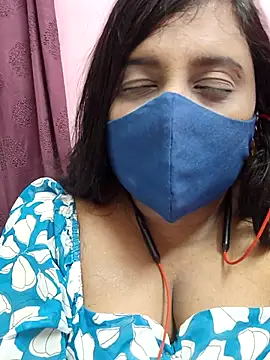 Tami-sonia online show from April 11, 2026, 6:44 pm