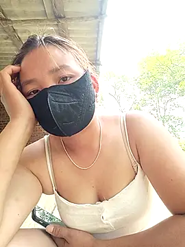 cat-kat online show from April 14, 2026, 3:33 am