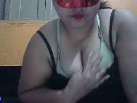 Naina1994 online show from April 8, 2026, 9:27 pm