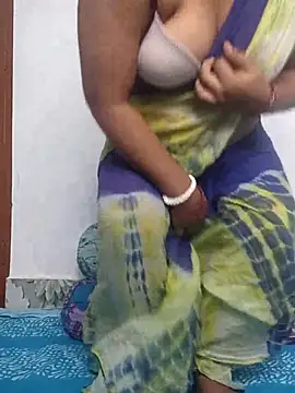 CamGirl Neha online show from May 12, 2026, 7:20 pm