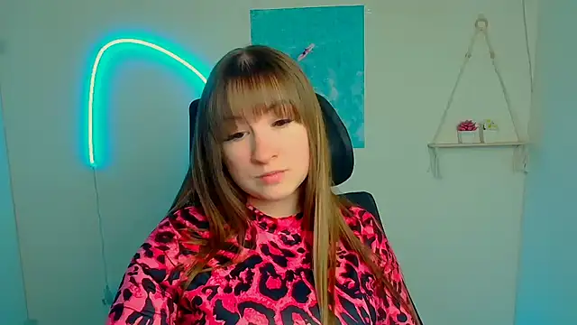 Snapshot of Tiffani_Angel chatting on April 13, 2026, 11:14 am Tiffani Angel online show from April 13, 2026, 11:14 am