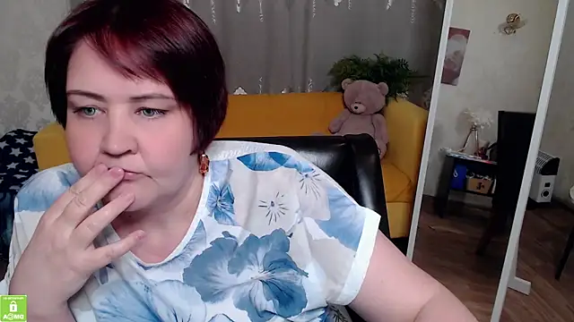 QUEEN02030 online show from June 3, 2026, 10:05 am
