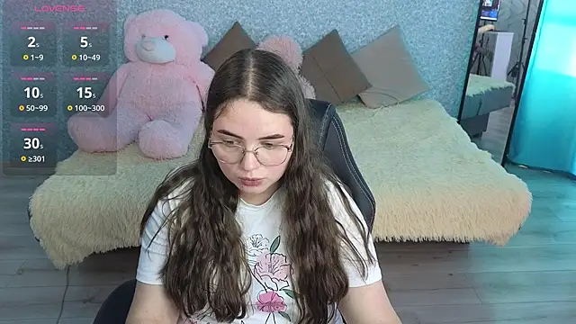Snapshot of SofiDreamm chatting on July 7, 2026, 2:42 pm SofiDreamm online show from July 7, 2026, 2:42 pm
