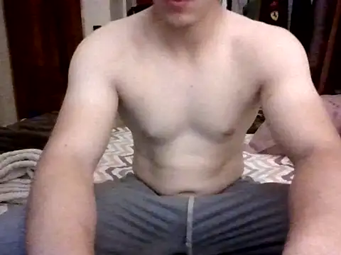 Snapshot of DavMC19cm chatting on August 2, 2026, 2:32 am DavMC19cm online show from August 2, 2026, 2:32 am