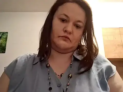 OpheliaMilf online show from April 10, 2026, 7:43 pm