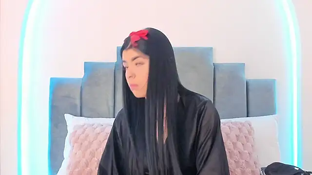 candy luna 03 online show from April 4, 2026, 11:39 am