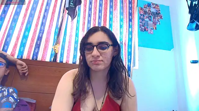 Snapshot of Ellaa_honey chatting on June 4, 2026, 7:07 pm Ellaa honey online show from June 4, 2026, 7:07 pm