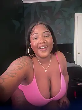 VERALONGG online show from April 13, 2026, 1:26 pm