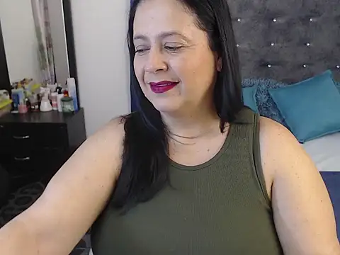 Snapshot of carlareyesk977 chatting on April 4, 2026, 3:07 pm carlareyesk977 online show from April 4, 2026, 3:07 pm