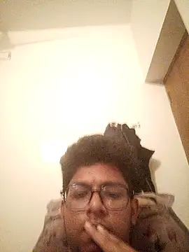 Snapshot of letsplaygame chatting on April 8, 2026, 10:11 pm letsplaygame online show from April 8, 2026, 10:11 pm