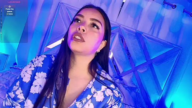 Ariana castillo02 online show from April 13, 2026, 1:04 pm