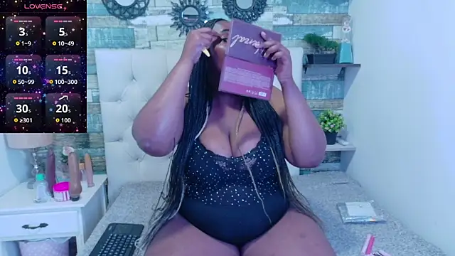 Skylernaomi online show from April 14, 2026, 1:49 pm