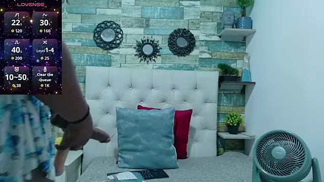 Skylernaomi online show from April 13, 2026, 3:05 pm