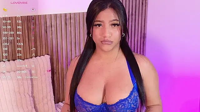 Cloe evans  online show from April 3, 2026, 8:48 pm