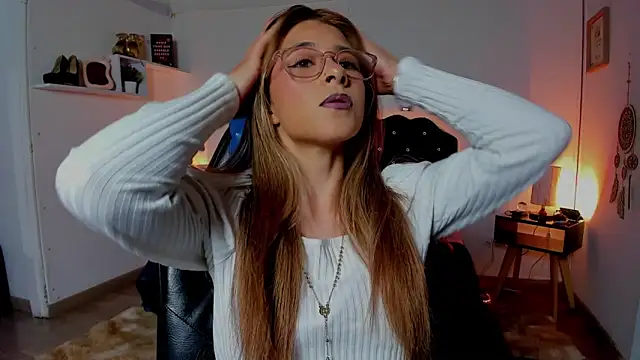 SaraRoads online show from April 7, 2026, 7:37 pm