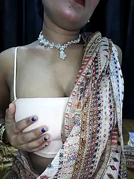 Snapshot of Piyu_x chatting on April 15, 2026, 6:01 pm Piyu x online show from April 15, 2026, 6:01 pm