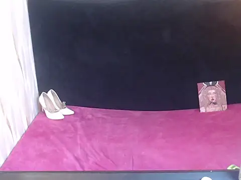 KamylaBiker online show from April 8, 2026, 2:57 am