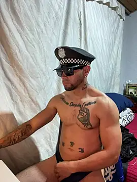 Sexmuscle17 online show from July 15, 2026, 4:36 pm