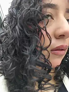 Snapshot of bella_swwan_ chatting on May 2, 2026, 1:38 pm bella swwan online show from May 2, 2026, 1:38 pm
