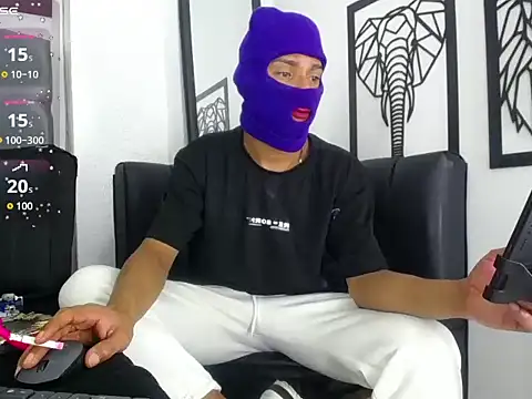 Snapshot of big_cock2016 chatting on April 8, 2026, 8:32 pm big cock2016 online show from April 8, 2026, 8:32 pm