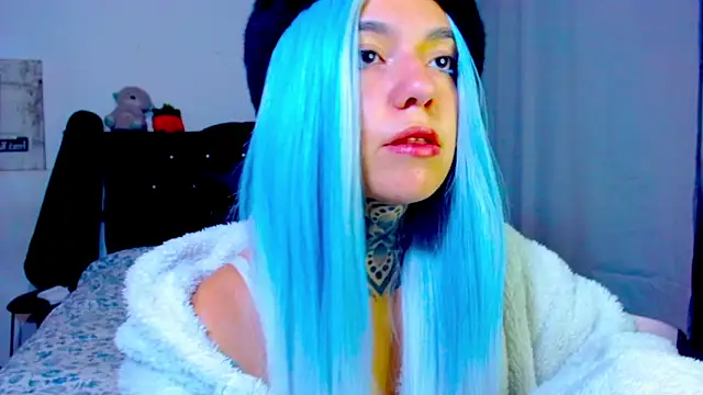 LannieGonzales online show from May 25, 2026, 12:37 pm