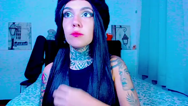 LannieGonzales online show from June 4, 2026, 11:31 pm