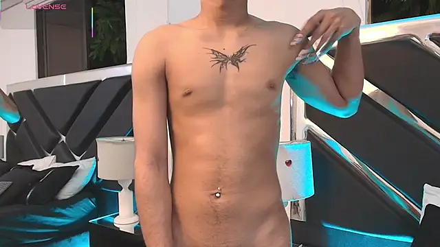 Snapshot of MiikeOthon chatting on April 6, 2026, 4:46 am MiikeOthon online show from April 6, 2026, 4:46 am