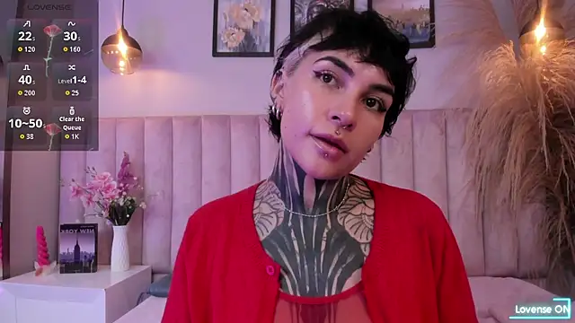 Luana fiore online show from April 8, 2026, 12:17 pm