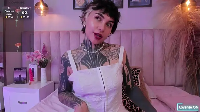 Luana fiore online show from April 7, 2026, 12:40 pm