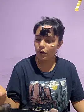 Snapshot of SamanthaColen_ chatting on April 4, 2026, 1:12 am SamanthaColen online show from April 4, 2026, 1:12 am