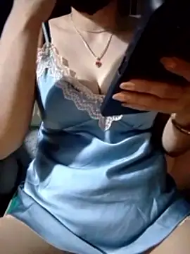 Snapshot of Mi-Naney chatting on June 10, 2026, 10:27 am Mi-Naney online show from June 10, 2026, 10:27 am
