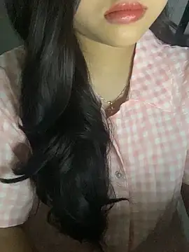 Rosecute11 online show from April 12, 2026, 3:10 am