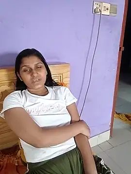 Snapshot of Jerin_Couple61 chatting on June 22, 2026, 8:33 am Jerin Couple61 online show from June 22, 2026, 8:33 am