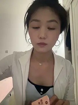 Shanshan 1267 online show from June 4, 2026, 1:38 pm