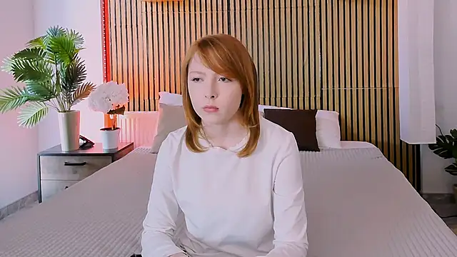 Snapshot of CherryCrushLove chatting on April 11, 2026, 7:45 am CherryCrushLove online show from April 11, 2026, 7:45 am