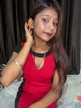 Snapshot of Cutiepie- chatting on April 6, 2026, 7:37 pm Cutiepie- online show from April 6, 2026, 7:37 pm